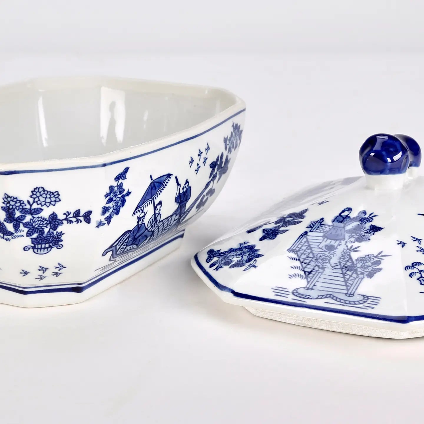 Chinoiserie Blue Willow Porcelain Covered Tureen