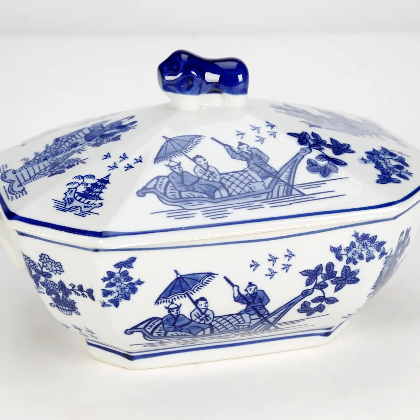 Chinoiserie Blue Willow Porcelain Covered Tureen